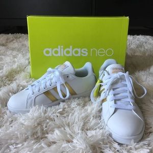Adidas zapatos blanco y oro cloudfoam zapatilla tamaño 5 poshmark Adidas zapatos blanco y oro cloudfoam zapatilla tamaño 5 poshmark